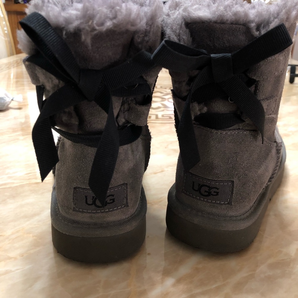 Ugg Bailey 6 - image 5